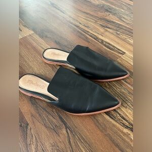 Madewell Gemma Mule - Black leather pointed toe